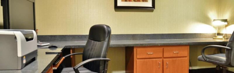 Holiday Express & Center Township By Ihg 2*
