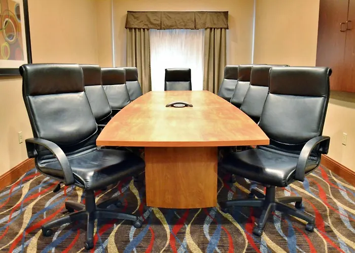 Holiday Inn Express Hotel & Suites Center Township By Ihg