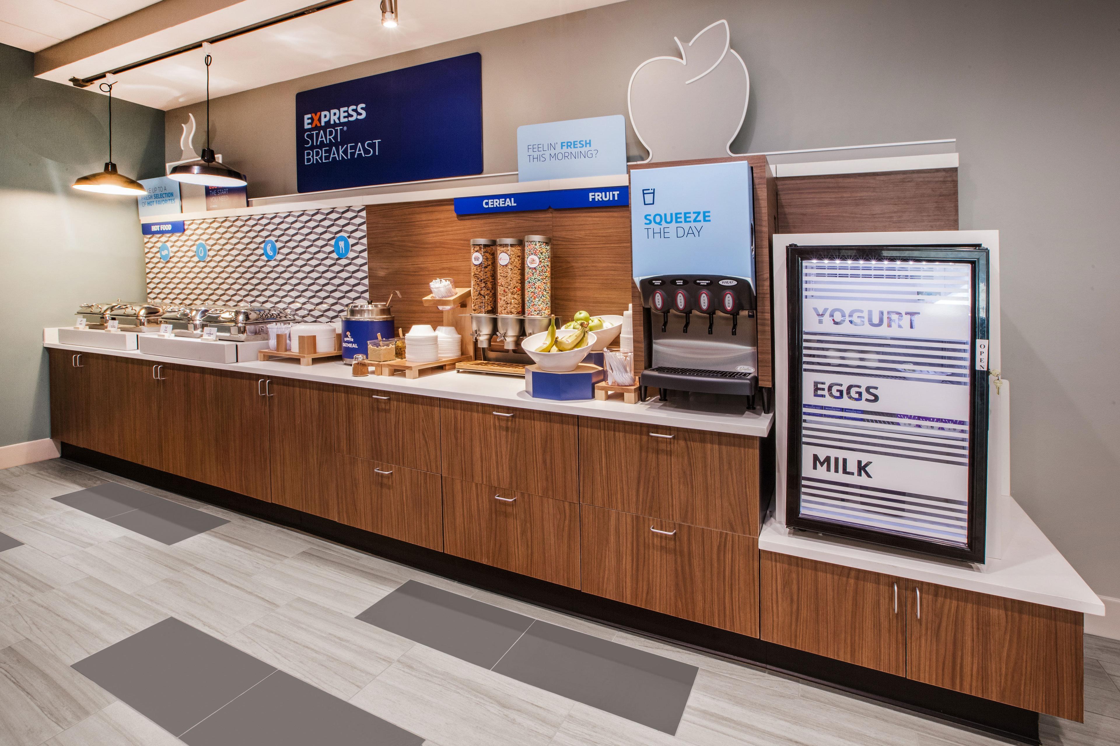 Express & Center Township By Ihg Hotel Monaca