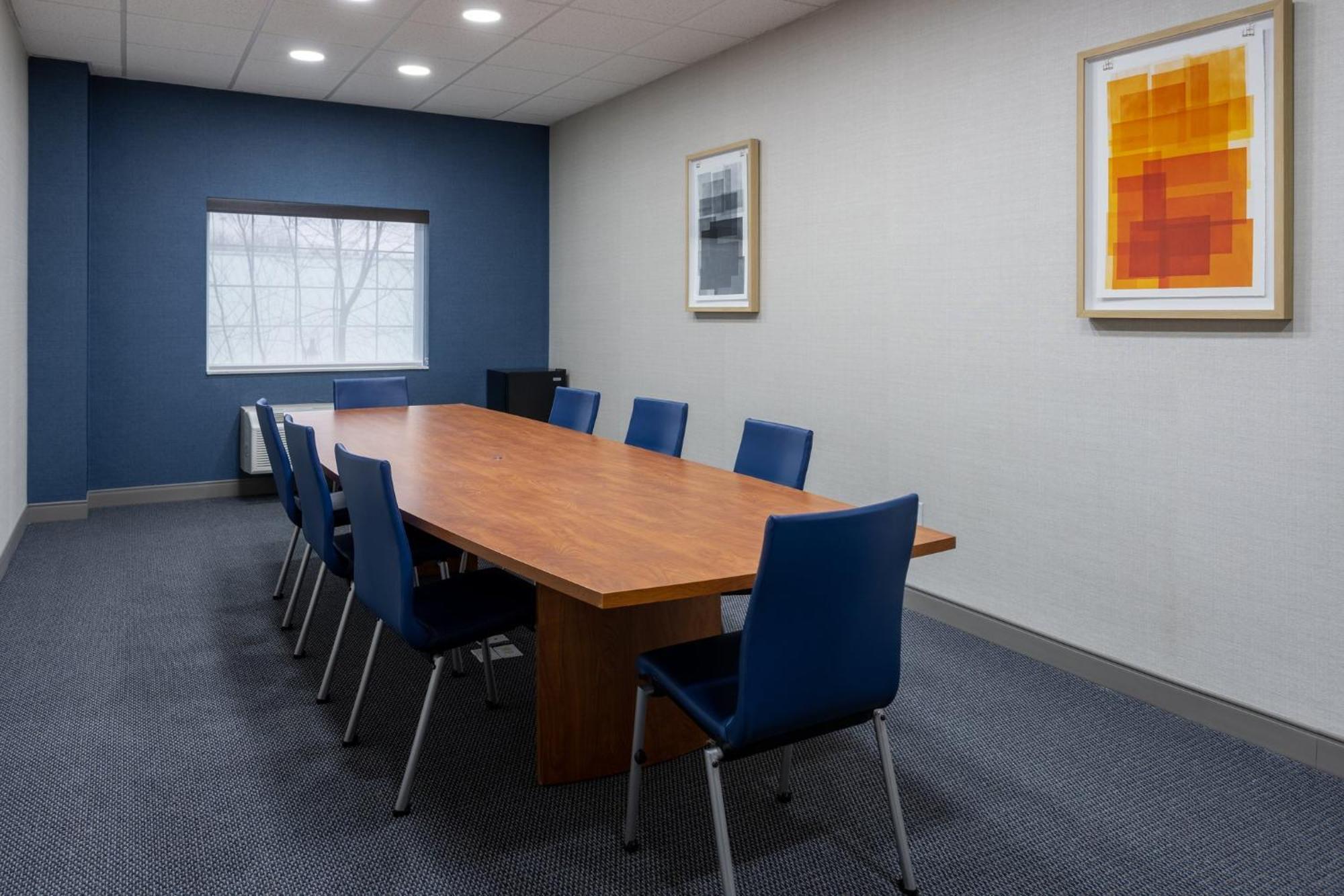 Express & Center Township By Ihg Monaca