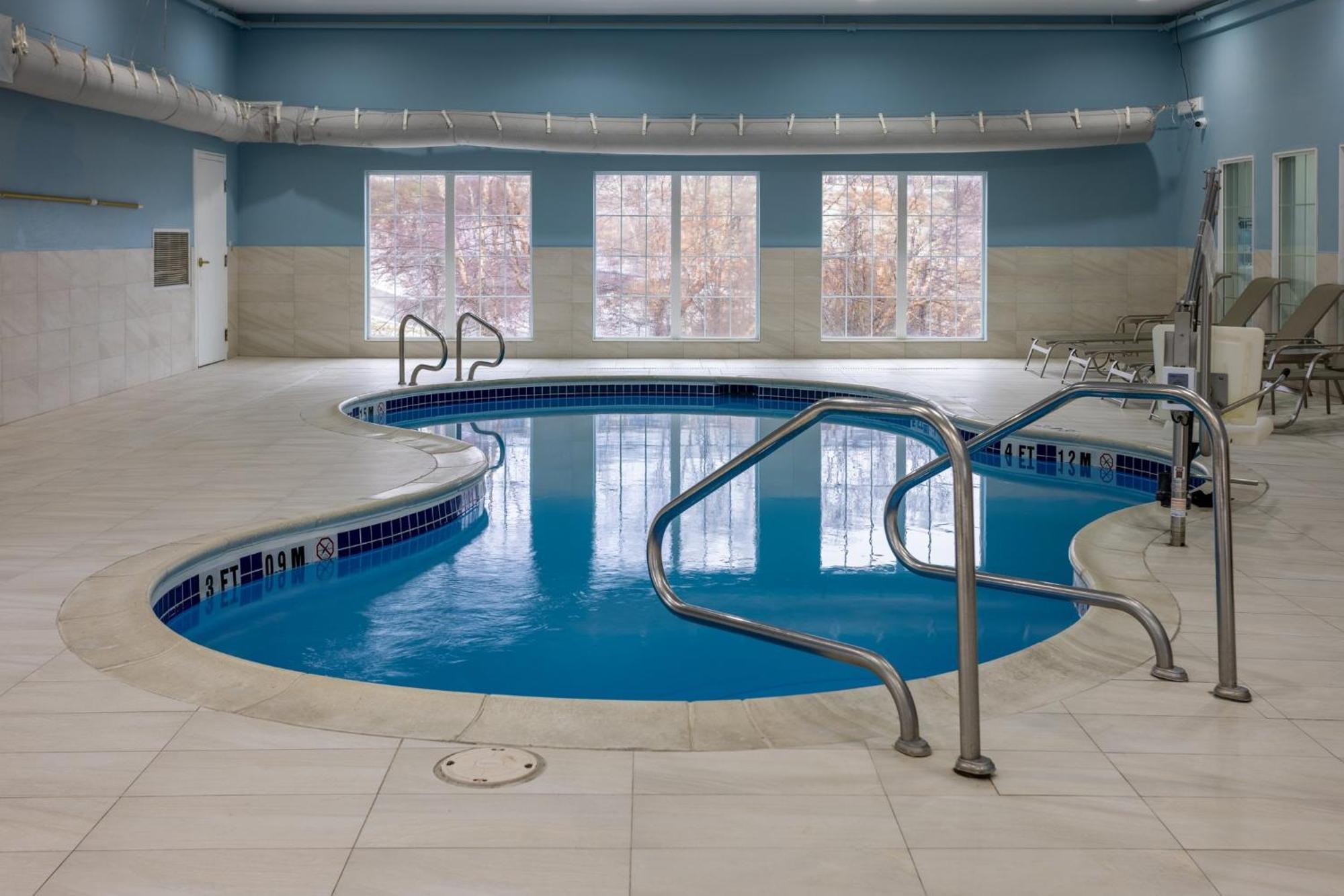 Express & Center Township By Ihg 2* Monaca