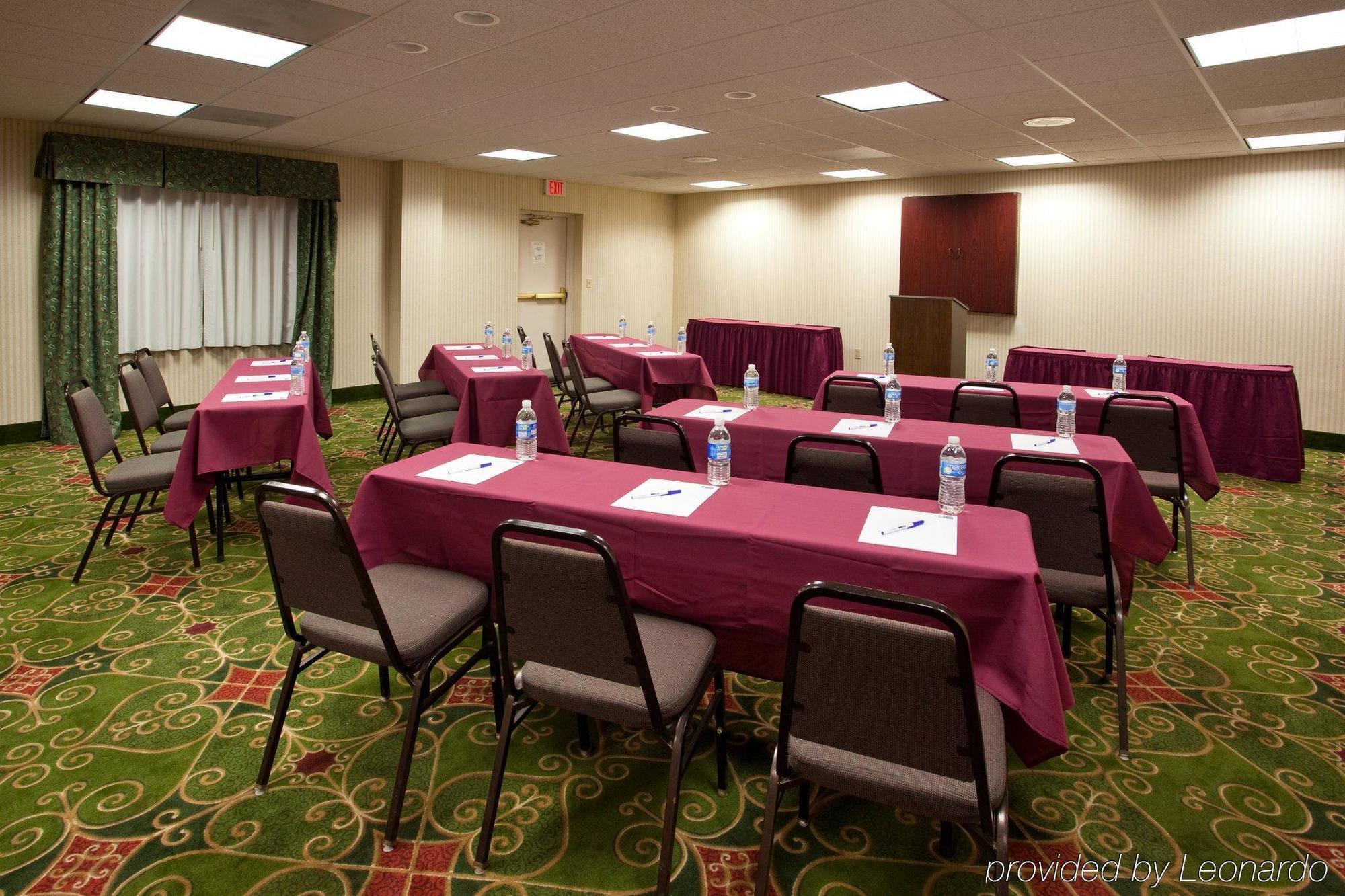 Hotel Express & Center Township By Ihg